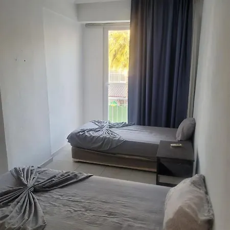 Villa Hotel *